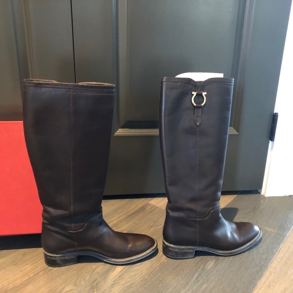 Salvatore Ferragamo brown leather boots - Picture 7 of 11